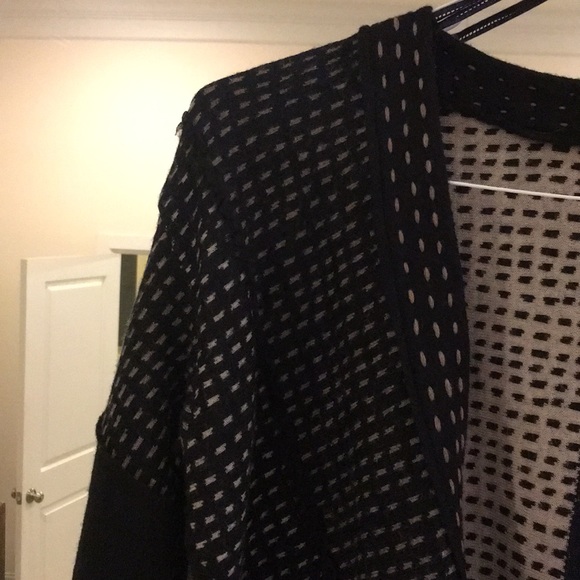 Anthropologie sweater - Picture 2 of 5